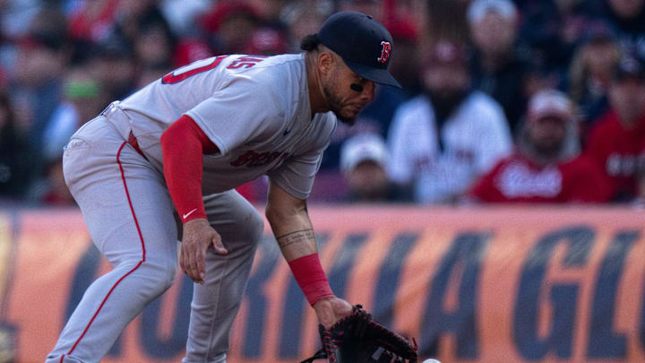 Boston Red Sox first baseman Willson Contreras (40) fields a ground ball in the third inning between the Cincinnati Reds and Boston Red Sox at Great American Ball Park in Cincinnati on Saturday, March 28, 2026.