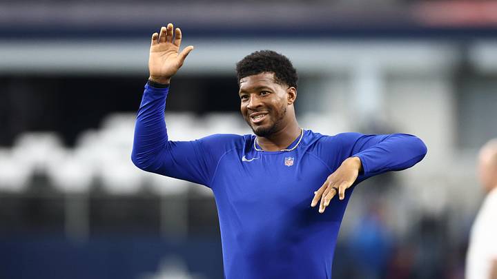 Sep 14, 2025; Arlington, Texas, USA; New York Giants quarterback Jameis Winston (19) warms up before the game against the Dallas Cowboys at AT&T Stadium. Sep 14, 2025; Arlington, Texas, USA; New York Giants quarterback Jameis Winston (19) warms up before the game against the Dallas Cowboys at AT&T Stadium.