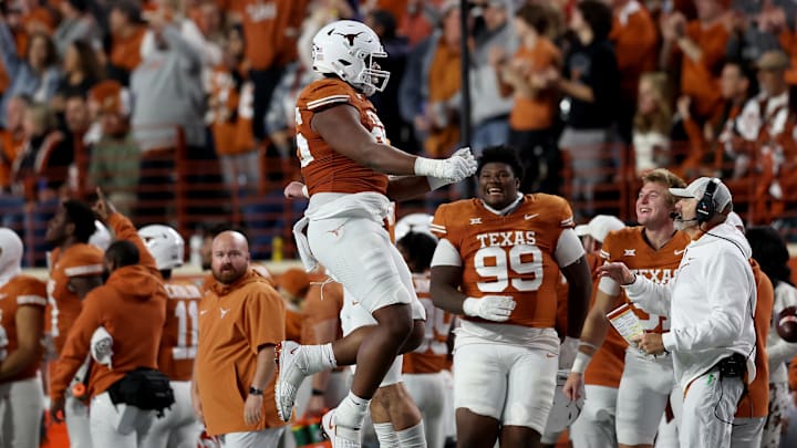Sydir Mitchell, Texas football