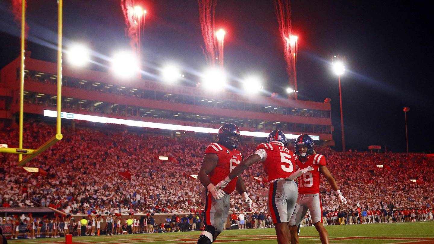 College Football's 5 Most Experienced Rosters Entering 2026 Season