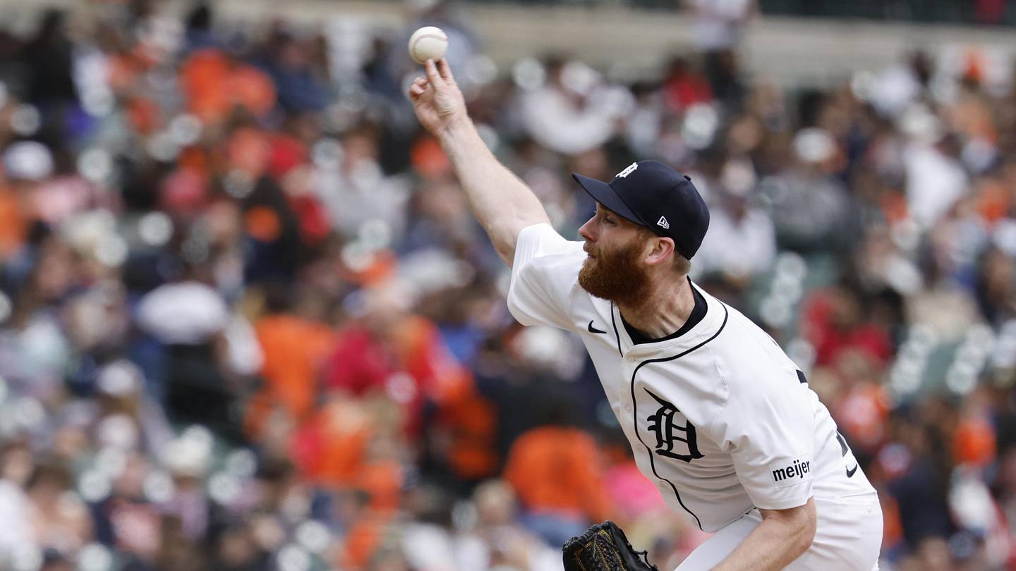 Cardinals Potential Reunion with Recently Released Reliever Makes Too Much Sense