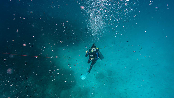 ECUADOR-ENVIRONMENT-GALAPAGOS-FISHING-OCEANS