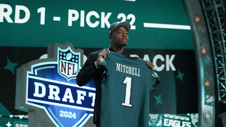 Apr 25, 2024; Detroit, MI, USA; Toledo Rockets cornerback Quinyon Mitchell poses after being selected by the Philadelphia Eagles as the No. 22 pick in the first round of the 2024 NFL Draft at Campus Martius Park and Hart Plaza. Kirby Lee-USA TODAY Sports Apr 25, 2024; Detroit, MI, USA; Toledo Rockets cornerback Quinyon Mitchell poses after being selected by the Philadelphia Eagles as the No. 22 pick in the first round of the 2024 NFL Draft at Campus Martius Park and Hart Plaza. Kirby Lee-USA TODAY Sports