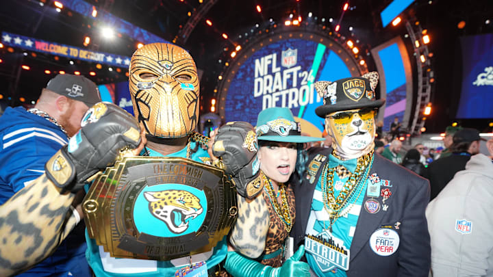 Apr 25, 2024; Detroit, MI, USA; Jacksonville Jaguars fans pose for a photograph during the 2024 NFL Draft at Campus Martius Park and Hart Plaza. Mandatory Credit: Kirby Lee-Imagn Images Apr 25, 2024; Detroit, MI, USA; Jacksonville Jaguars fans pose for a photograph during the 2024 NFL Draft at Campus Martius Park and Hart Plaza. Mandatory Credit: Kirby Lee-Imagn Images