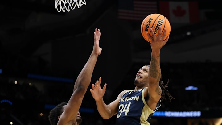 Akron v Arizona