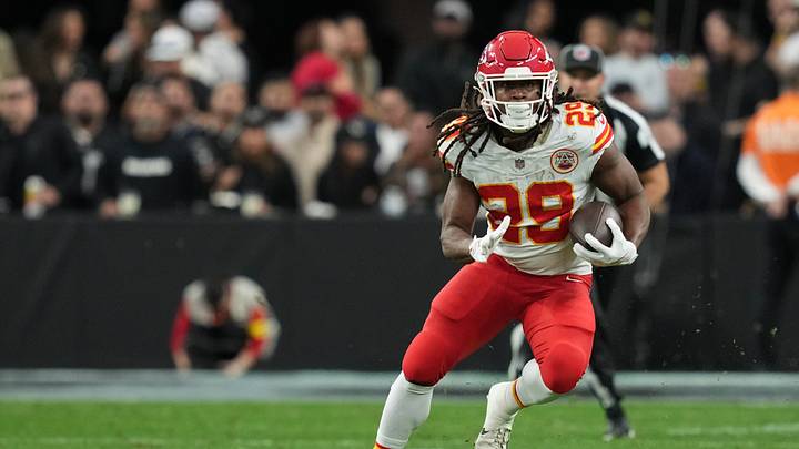 Kansas City Chiefs v Las Vegas Raiders - NFL 2025 Kansas City Chiefs v Las Vegas Raiders - NFL 2025