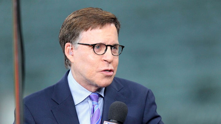 Bob Costas has not put on a broadcasting clinic during the Royals-Yankees series. Bob Costas has not put on a broadcasting clinic during the Royals-Yankees series.