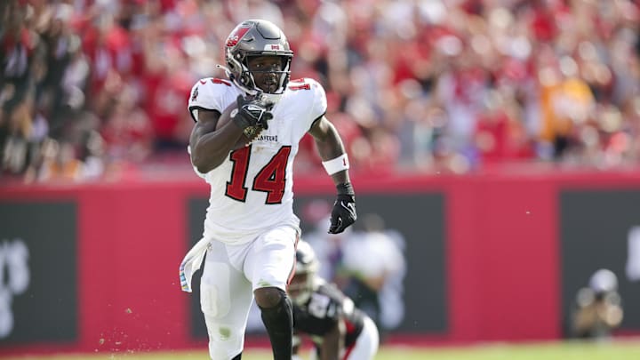 Oct 22, 2023; Tampa, Florida, USA;  Tampa Bay Buccaneers wide receiver Chris Godwin (14) runs