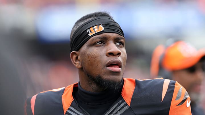 Nov 29, 2015; Cincinnati, OH, USA; Cincinnati Bengals wide receiver Mohamed Sanu (12) against the St. Louis Rams at Paul Brown Stadium. The Bengals won 31-7. Mandatory Credit: Aaron Doster-Imagn Images Nov 29, 2015; Cincinnati, OH, USA; Cincinnati Bengals wide receiver Mohamed Sanu (12) against the St. Louis Rams at Paul Brown Stadium. The Bengals won 31-7. Mandatory Credit: Aaron Doster-Imagn Images