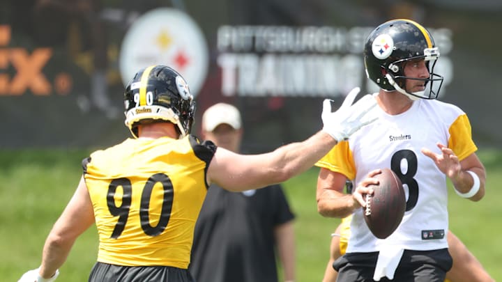 Jul 24, 2025; Latrobe, PA, USA;  Pittsburgh Steelers defensive end T.J. Watt (90) pressures quarterback Aaron Rodgers (8) during training camp at Saint Vincent College. Mandatory Credit: Charles LeClaire-Imagn Images