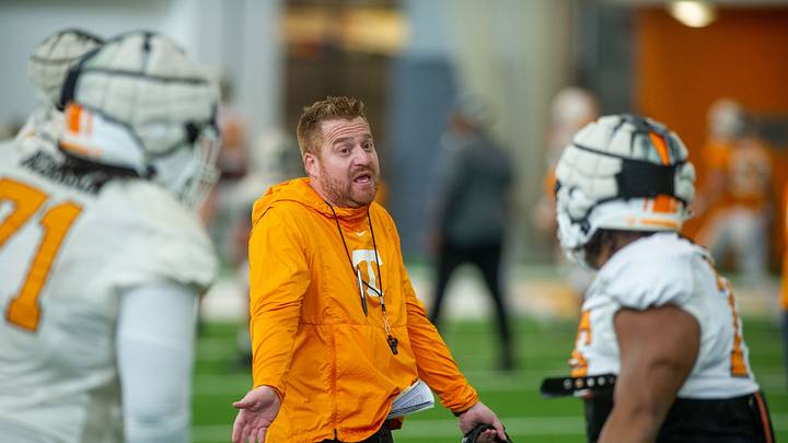 Tennessee OC Alex Golesh speaks to players during Tennessee football spring practice at University of Tennessee on Saturday, March 26, 2022.

Kns Ut Spring Fball 5 0496