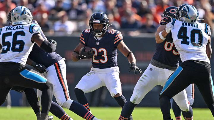 Chicago Bears running back Roschon Johnson (23) runs the ball against the Carolina Panthers 