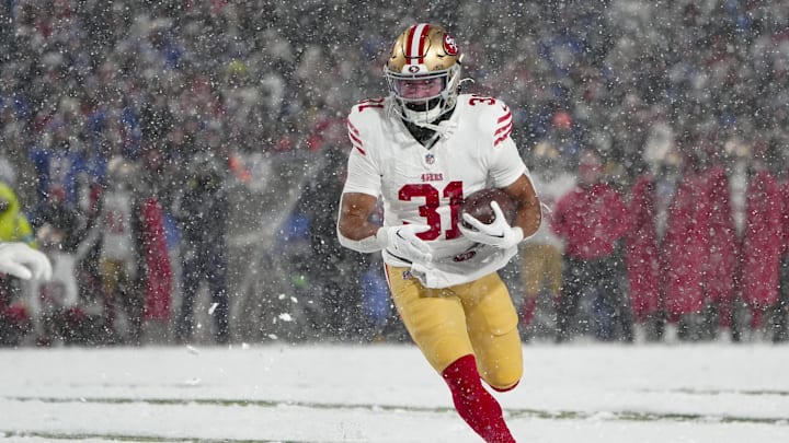 49ers running back Isaac Guerendo is the top streaming option this week. 