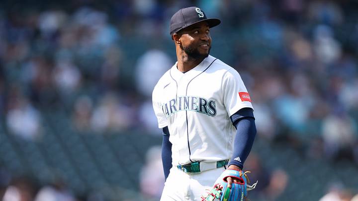 Aug 6, 2026; Seattle, Washington, USA; Seattle Mariners right fielder Victor Robles (10) looks on after relief pitching in the ninth inning against the Detroit Tigers at T-Mobile Park. Mandatory Credit: Kevin Ng-Imagn Images Aug 6, 2026; Seattle, Washington, USA; Seattle Mariners right fielder Victor Robles (10) looks on after relief pitching in the ninth inning against the Detroit Tigers at T-Mobile Park. Mandatory Credit: Kevin Ng-Imagn Images