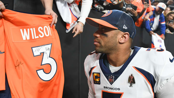 Denver Broncos v Las Vegas Raiders