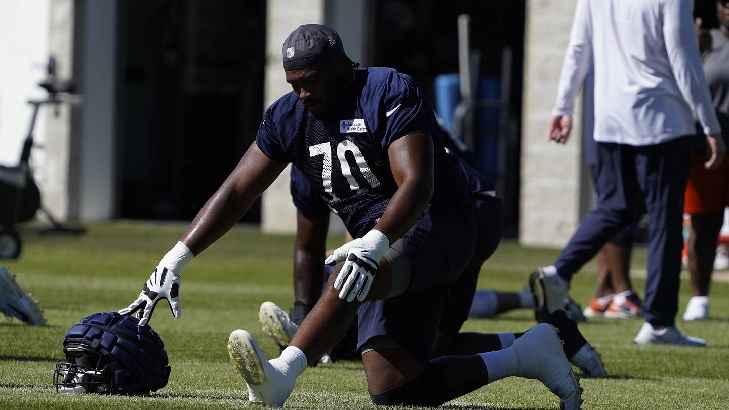 Bears Left Tackle Battle May Already Be Leaning One Way After New Hint