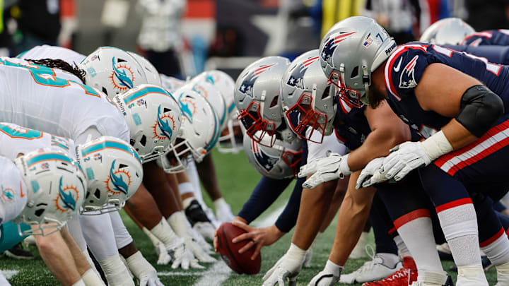 Miami Dolphins v New England Patriots