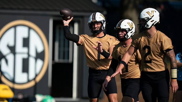 Vanderbilt quarterback Blaze Berlowitz (1) throws during practice at Vanderbilt University Wednesday, Aug. 5, 2026. Vanderbilt quarterback Blaze Berlowitz (1) throws during practice at Vanderbilt University Wednesday, Aug. 5, 2026.
