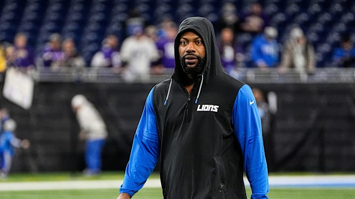 Detroit Lions defensive end Za'Darius Smith (99) warms up before the game between Detroit Lions and Minnesota Vikings at Ford Field in Detroit on Sunday, Jan. 5, 2025.