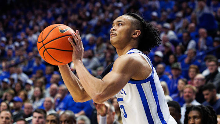 Kentucky Wildcats guard Jaland Lowe (15) shoots during game against the Missouri Tigers | Mandatory Credit: Jordan Prather-Imagn Images Kentucky Wildcats guard Jaland Lowe (15) shoots during game against the Missouri Tigers | Mandatory Credit: Jordan Prather-Imagn Images