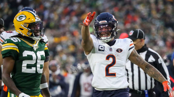 Chicago Bears wide receiver DJ Moore (2) signals for a first down after making a reception against Chicago Bears wide receiver DJ Moore (2) signals for a first down after making a reception against