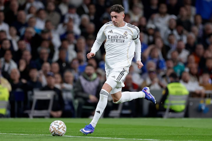 Federico Valverde เฟเดริโก วัลเบร์เด