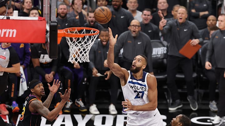 Minnesota Timberwolves v Phoenix Suns - Game Three