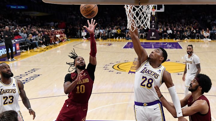 Cleveland Cavaliers v Los Angeles Lakers