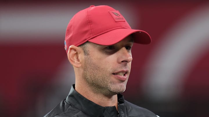 Arizona Cardinals head coach Jonathan Gannon embraces team owner Michael Bidwill before the team plays the Jacksonville Jaguars at State Farm Stadium on Nov. 23, 2025.