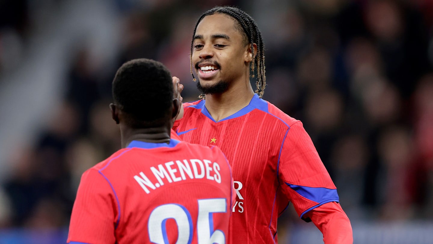 PSG : Nuno Mendes se paie Bradley Barcola en plein live Twitch