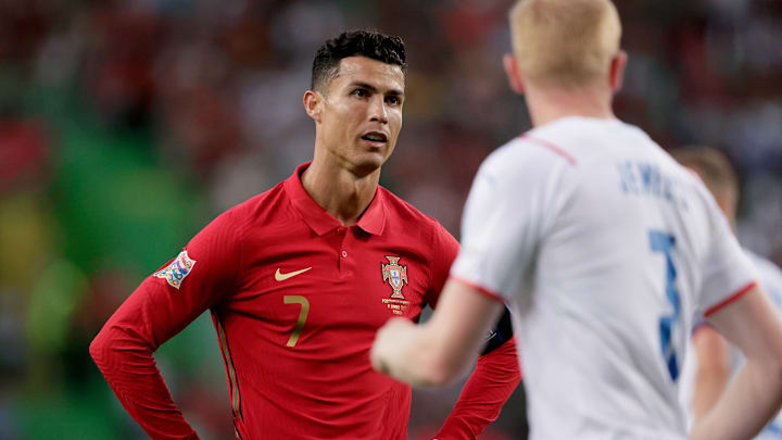 Ronaldo se molestó por la decisión del árbitro