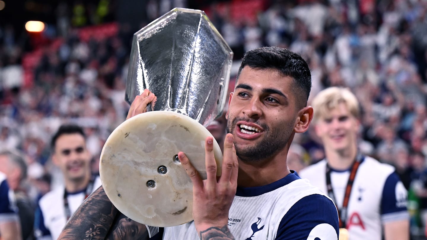 Even Cristian Romero's kind words don't rule out a Tottenham exit - Hotspur HQ