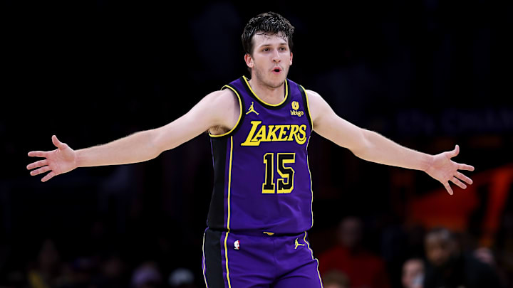 Philadelphia 76ers v Los Angeles Lakers