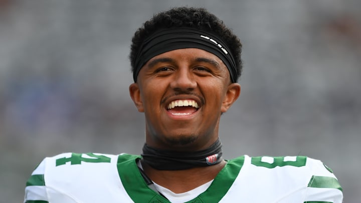 Aug 16, 2025; East Rutherford, New Jersey, USA; New York Jets tight end Stone Smartt (84) looks on prior to the game against the New York Giants at MetLife Stadium. Mandatory Credit: Rich Barnes-Imagn Images