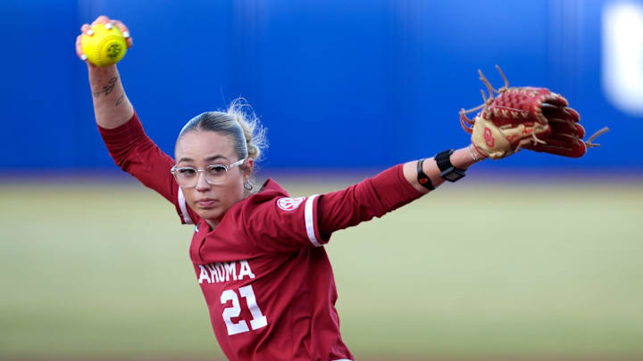 Oklahoma's Sam Landry (21) pitches during a college Bedlam softball game between the University of Oklahoma Sooners (OU) and the Oklahoma State University Cowgirls (OSU) at Devon Park in Oklahoma City, Wednesday, April 9, 2025.