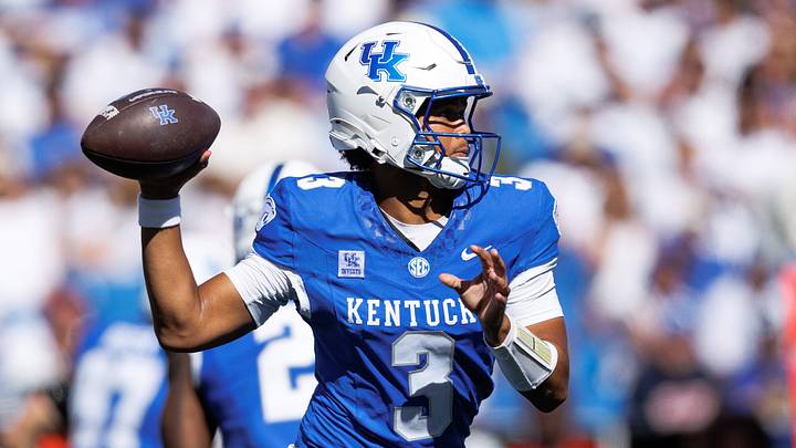 Sep 26, 2026; Lexington, Kentucky, USA;  Kentucky Wildcats quarterback Kenny Minchey (3) throws a pass during the third quarter against the South Alabama Jaguars at Kroger Field.  Mandatory Credit: Jordan Prather-Imagn Images