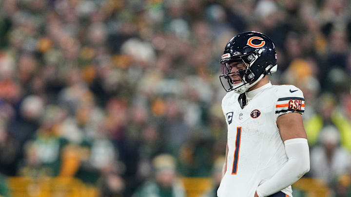 Chicago Bears v Green Bay Packers