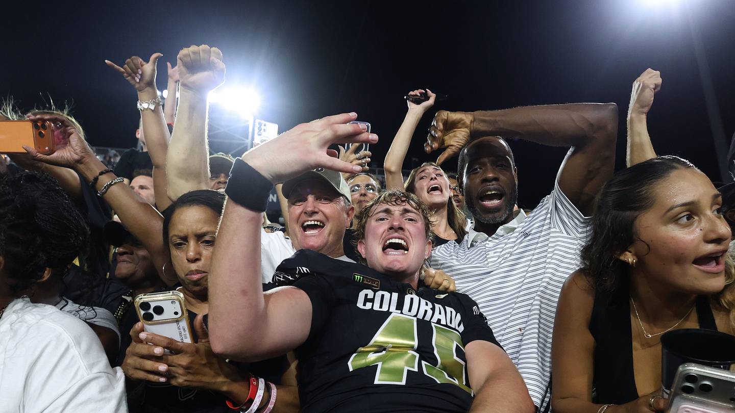 Fernando Lovo lets loose as Deion Sanders delivers emotional message after Colorado’s dramatic win