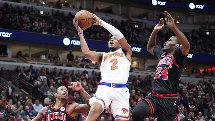 Apr 5, 2024; Chicago, Illinois, USA; Chicago Bulls guard Javonte Green (24) defends New York Knicks Apr 5, 2024; Chicago, Illinois, USA; Chicago Bulls guard Javonte Green (24) defends New York Knicks