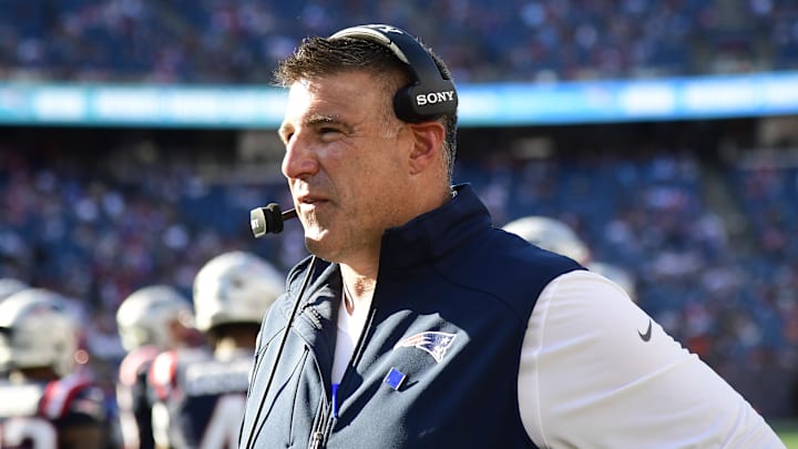 Sep 28, 2025; Foxborough, Massachusetts, USA;  New England Patriots head coach Mike Vrabel during the second half against the Carolina Panthers at Gillette Stadium. Mandatory Credit: Bob DeChiara-Imagn Images
