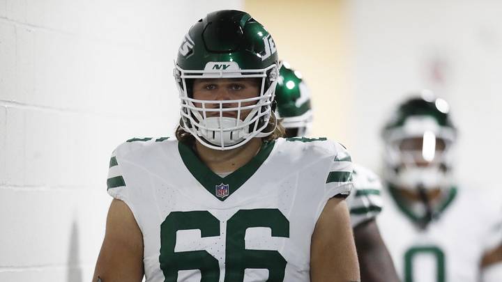 Oct 20, 2024; Pittsburgh, Pennsylvania, USA; New York Jets center Joe Tippmann (66) heads to the field to play the Pittsburgh Steelers at Acrisure Stadium. Mandatory Credit: Charles LeClaire-Imagn Images Oct 20, 2024; Pittsburgh, Pennsylvania, USA; New York Jets center Joe Tippmann (66) heads to the field to play the Pittsburgh Steelers at Acrisure Stadium. Mandatory Credit: Charles LeClaire-Imagn Images