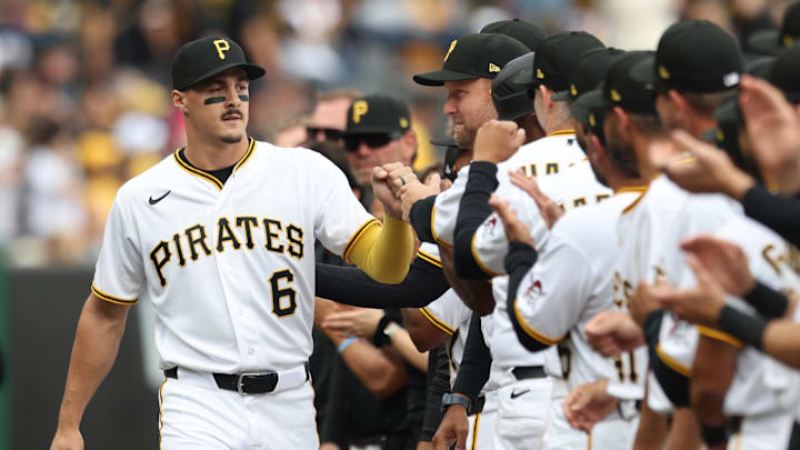 Apr 3, 2026; Pittsburgh, Pennsylvania, USA; Pittsburgh Pirates shortstop Konnor Griffin (6) greets teammates during player introductions and his major league debut against the Baltimore Orioles at PNC Park. Mandatory Credit: Charles LeClaire-Imagn Images