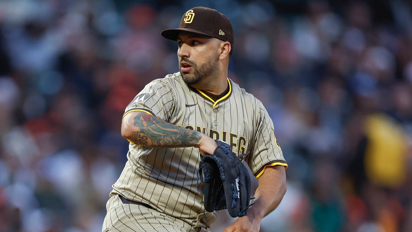 Sources: Phillies to sign Nestor Cortes to Major League contract