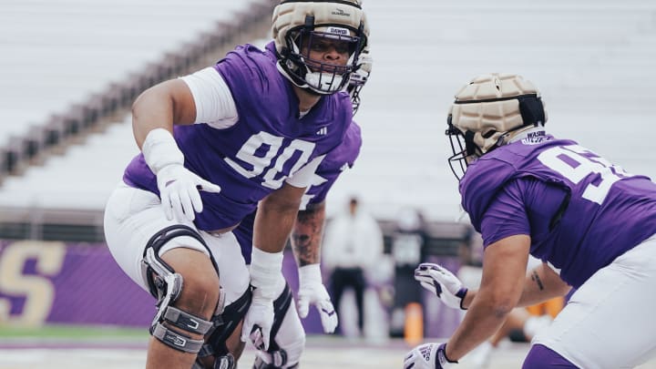 Elinneus Davis was one of the surprise UW players in spring ball. 