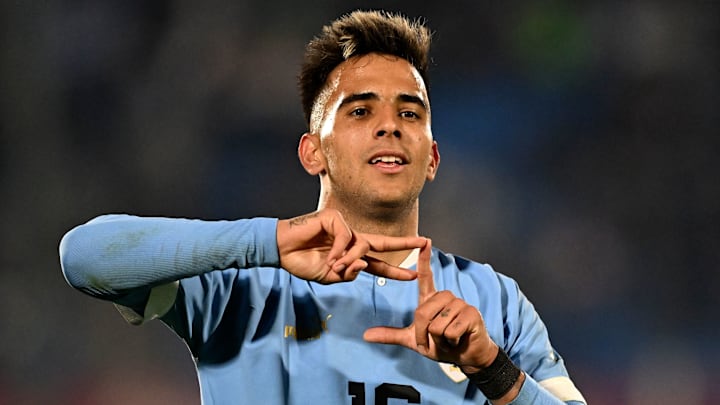 Zalazar tem contrato até 2026 com o clube alemão e pode sair a baixo custo pelo rebaixamento para segunda divisão Zalazar tem contrato até 2026 com o clube alemão e pode sair a baixo custo pelo rebaixamento para segunda divisão