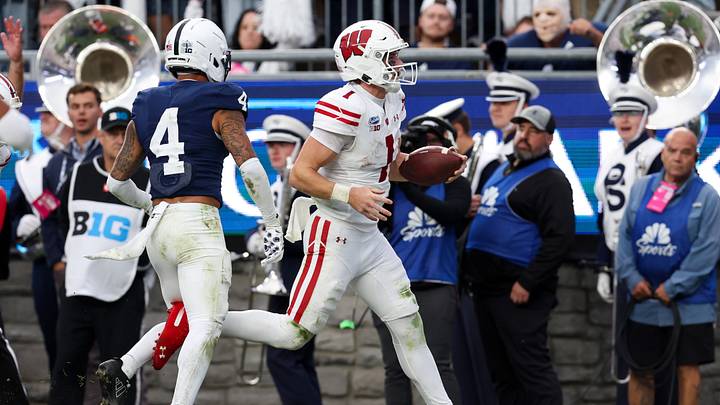 Wisconsin Badgers quarterback Colton Joseph Wisconsin Badgers quarterback Colton Joseph