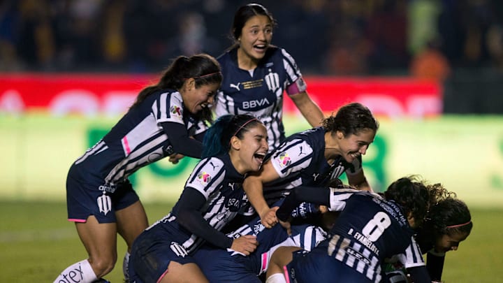 FBL-MEX-WOMEN-TIGRES-RAYADAS