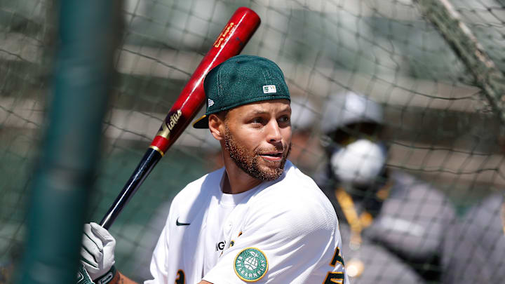 Curry visitó a los Atléticos de Oakland