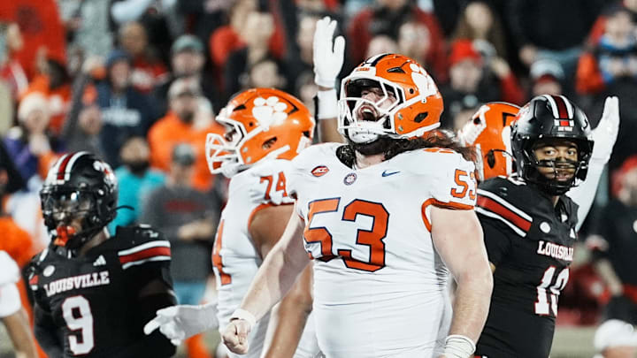 Clemson Tigers center Ryan Linthicum has declared for the 2026 NFL Draft after being out of eligibility. 