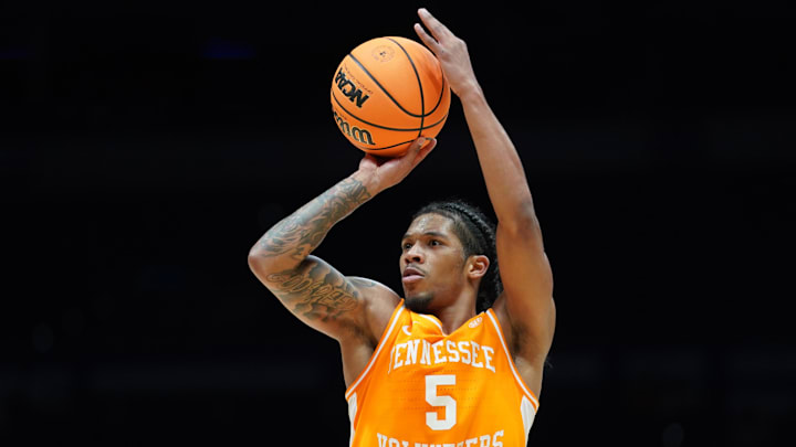 Mar 30, 2025; Indianapolis, IN, USA; Tennessee Volunteers guard Zakai Zeigler (5) shoots the ball against the Houston Cougars in the first half during the Midwest Regional final of the 2025 NCAA tournament at Lucas Oil Stadium. Mandatory Credit: Robert Goddin-Imagn Images